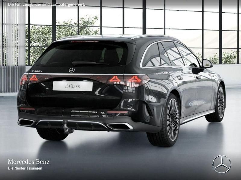 Second-hand Mercedes E300 AMG line 204 CP (150 kW) 2026 Negru Berlinǎ