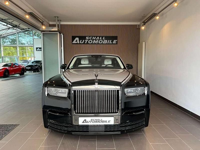 Gebraucht Rolls Royce Phantom 571 PS (419 kW) 2024 Schwarz Limousine