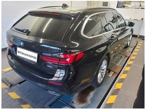 Gebraucht BMW 520 190 PS (139 kW) 2023 Schwarz Limousine