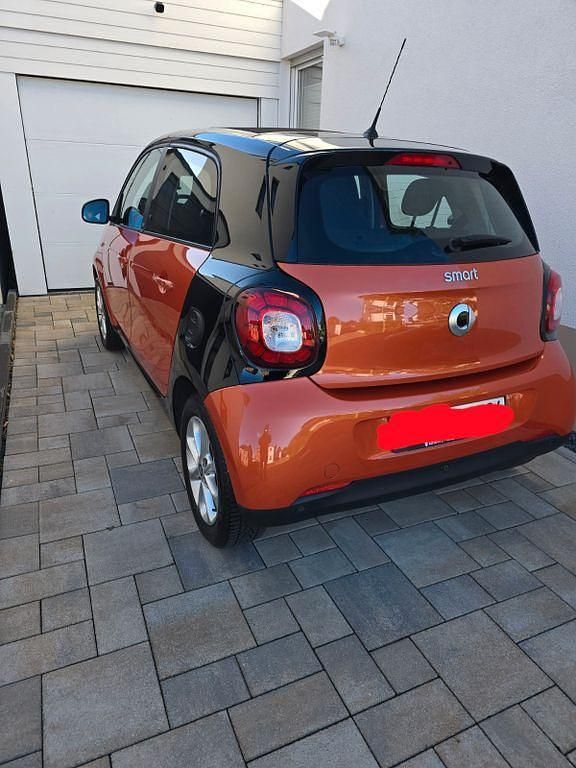 Schwarz Gebraucht 2015 Smart ForFour Passion Kleinwagen | 7.290 € (Fairer Preis) - Bild 1/4