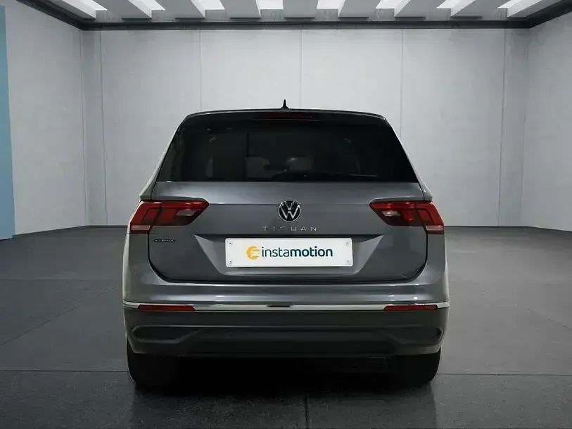 Gebraucht VW Tiguan Allspace 200 PS (147 kW) 2023 Grau SUV