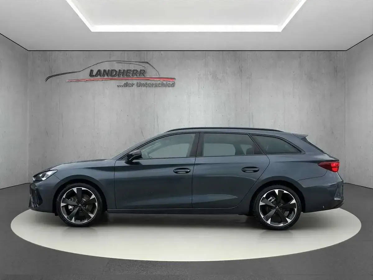 Nowe Cupra Leon 150 KM (110 kW) 2026 Szary Kombi