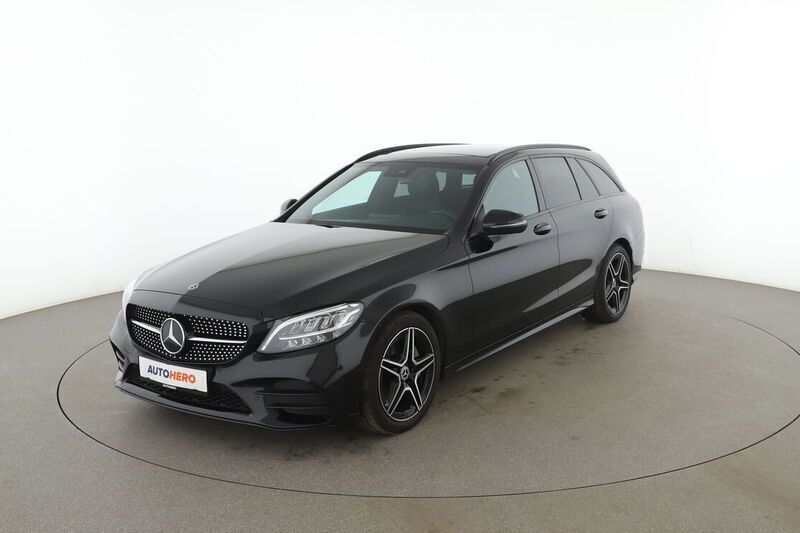 Schwarz Gebraucht 2019 Mercedes C300 AMG line Kombi | 27.150 € (Fairer Preis) - Bild 1/4