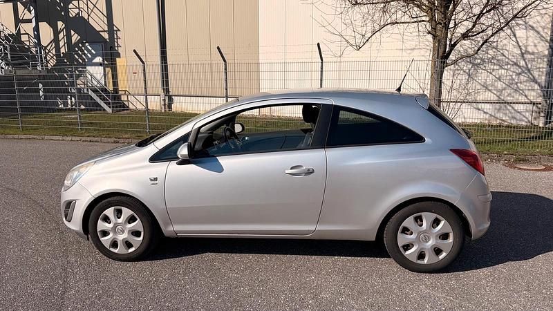 Gebraucht Opel Corsa Satellite 2011 Silber Kleinwagen