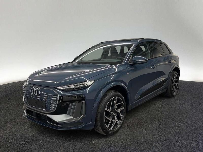 Neu Audi Q6 e-tron 314 kW (428 PS) 2026 Plasmablau metallic SUV