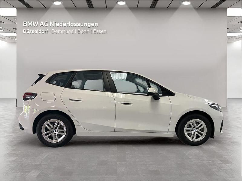 Używany BMW 220 Active Tourer Performance 156 KM (114 kW) 2023 Biały Minivan