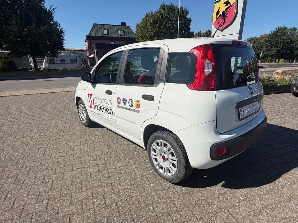 Gebraucht Fiat Panda Easy 69 PS (50 kW) 2018 Weiß Kleinwagen