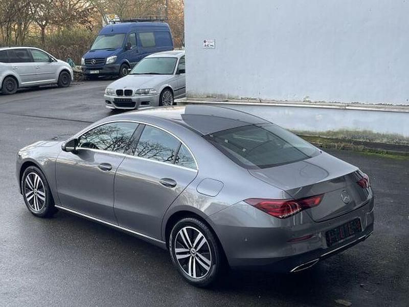 Gebraucht Mercedes CLA220 190 PS (139 kW) 2022 Mountaingrau Limousine
