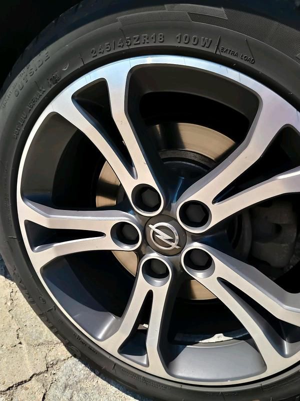 Gebraucht Opel Insignia Cosmo 163 PS (119 kW) 2015 Schwarz Kombi