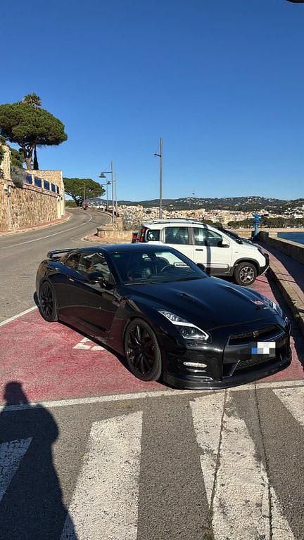 Schwarz Gebraucht 2012 Nissan GT-R Black Edition Coupé | 89.000 € (Teuer) - Bild 1/4