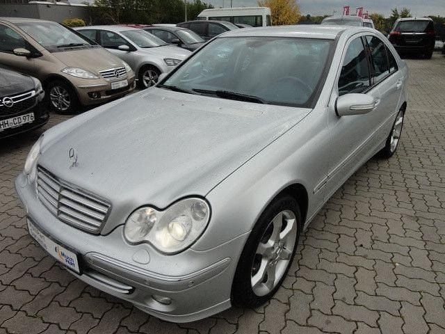 Silber Gebraucht 2005 Mercedes C280 Avantgarde Limousine | 3.900 € (Fairer Preis) - Bild 1/4