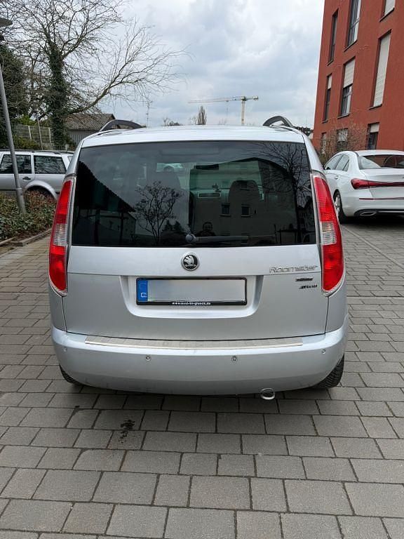 Gebraucht Skoda Roomster 86 PS (63 kW) 2009 Silber Van / Kleinbus