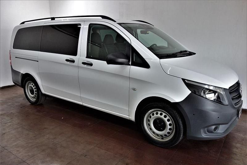 Weiß Gebraucht 2022 Mercedes Vito Van / Kleinbus | 23.950 € (Superpreis) - Bild 1/4