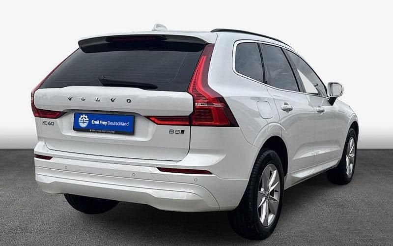 Gebraucht Volvo XC60 Core 250 PS (183 kW) 2024 Crystal weißperleffekt SUV