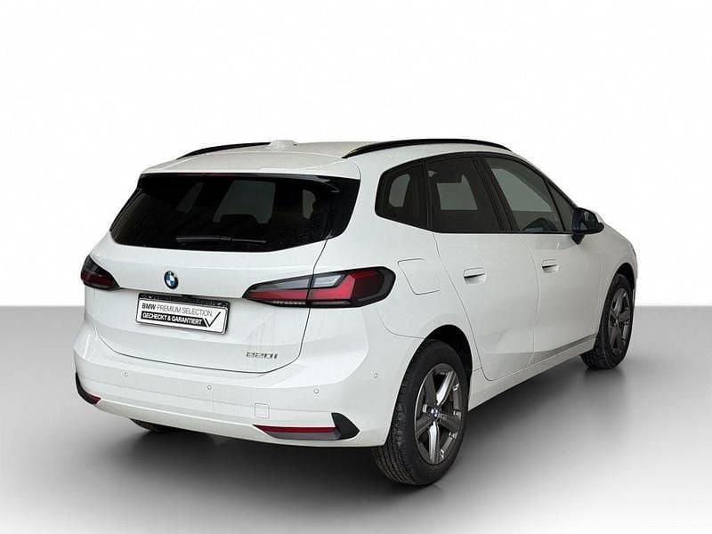Gebraucht BMW 220 Active Tourer 156 PS (114 kW) 2025 Weiß Van / Kleinbus