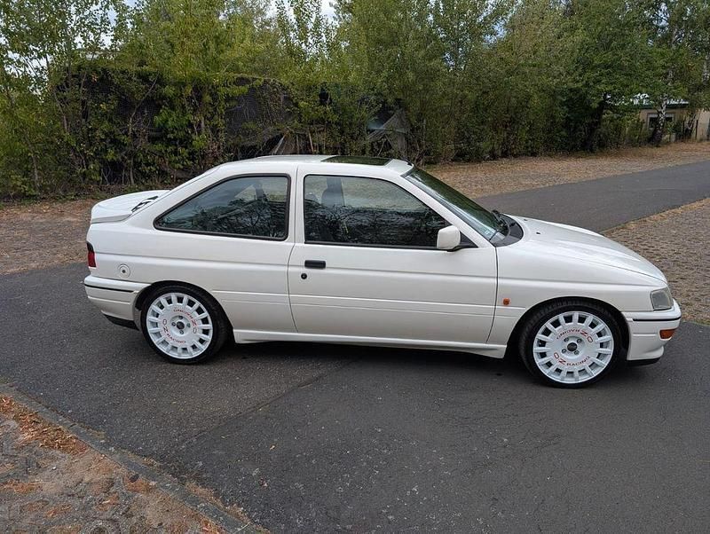 Gebraucht Ford Escort RS 190 PS (139 kW) 1991 Weiß Limousine