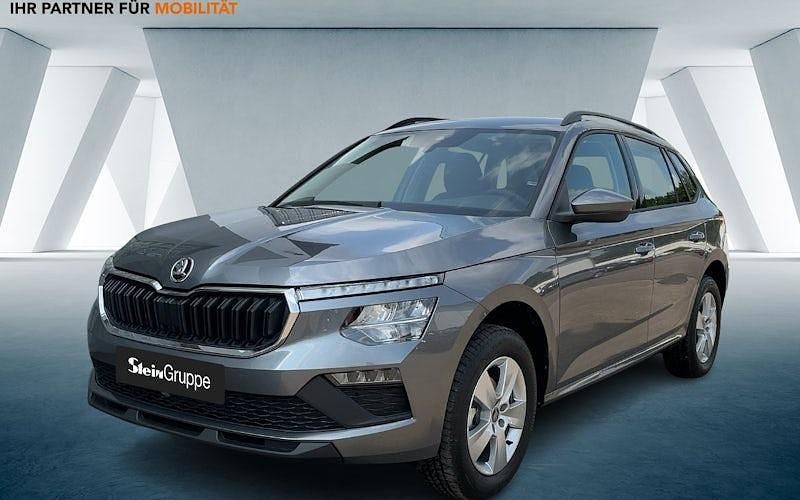 Grau Neu 2025 Skoda Kamiq Essence SUV | 27.990 € (Teuer) - Bild 1/4