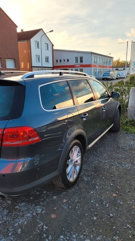 Grau metallic Gebraucht 2014 VW Passat Alltrack Basis Kombi | 9.990 € (Fairer Preis) - Bild 1/4