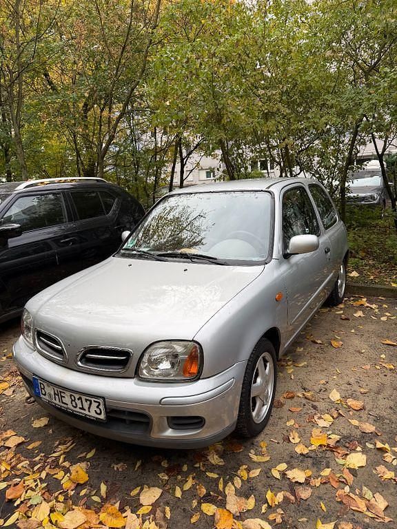 Silber Gebraucht 2000 Nissan Micra Kleinwagen | 650 € (Superpreis) - Bild 1/4