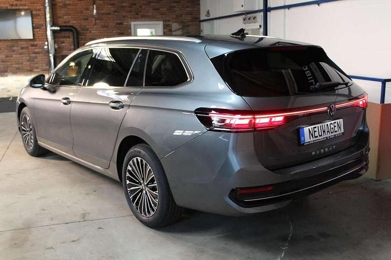 Nowe VW Passat Elegance 150 KM (110 kW) 2025 Szary Kombi