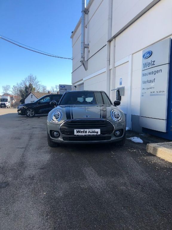 Moonwalk grey (metallic) Gebraucht 2019 Mini Cooper Clubman Kombi | 16.490 € (Fairer Preis) - Bild 1/4