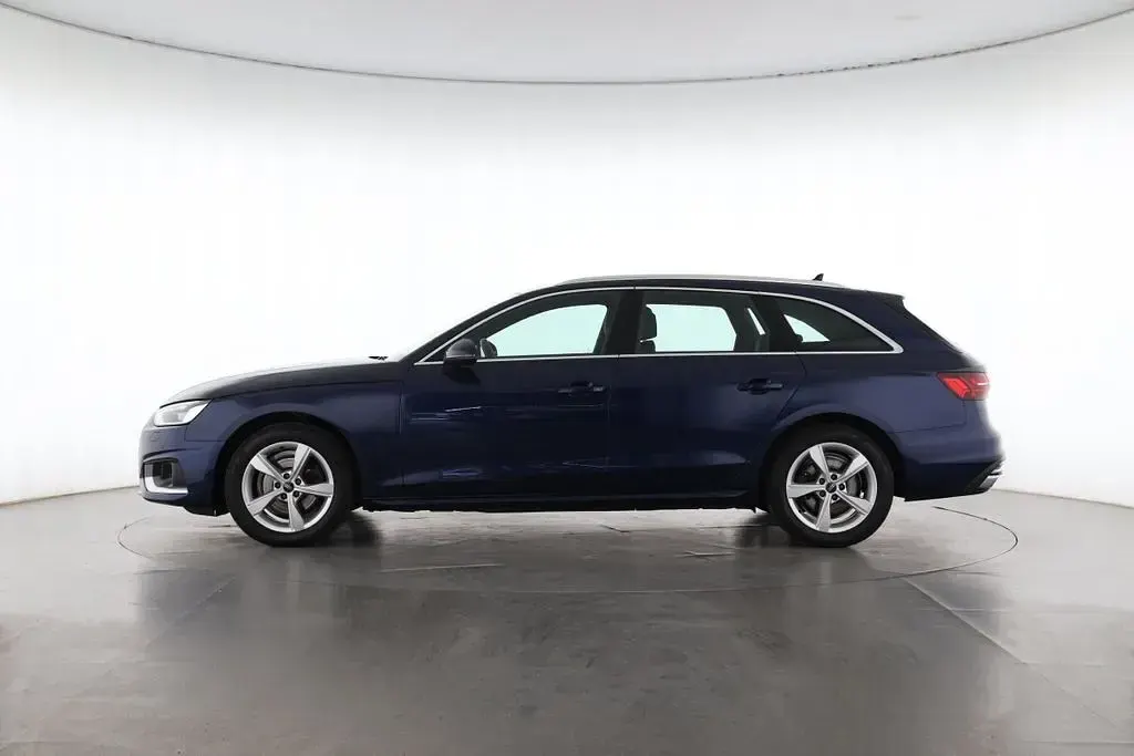 Gebraucht Audi A4 Advanced Plus 150 PS (110 kW) 2021 Navarrablau Kombi