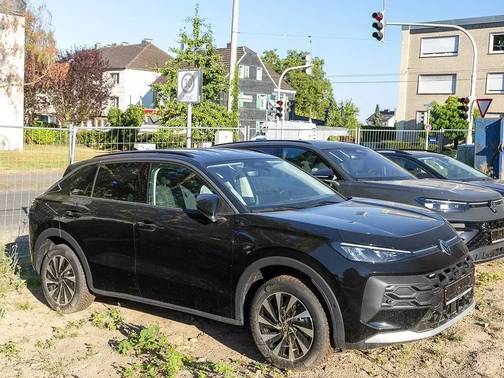 Neu VW T-Roc Life 116 PS (85 kW) 2026 Schwarz SUV