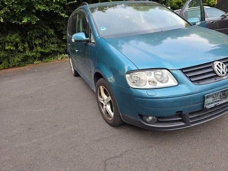 Blau Gebraucht 2006 VW Touran Trendline Van / Kleinbus | 1.000 € (Superpreis) - Bild 1/4