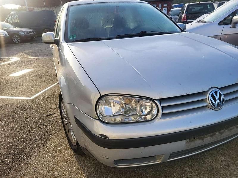 Gebraucht VW Golf IV Edition 102 PS (75 kW) 2001 Silber Limousine