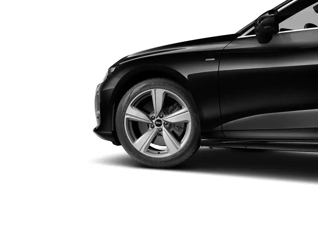Gebraucht Audi A6 S-Line 299 PS (219 kW) 2025 Mythosschwarz metallic Kombi
