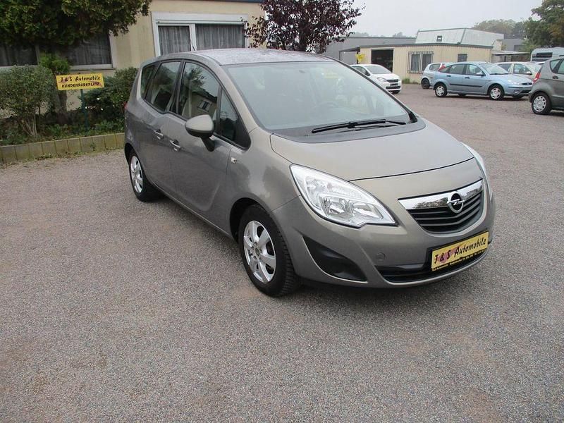 Braun Gebraucht 2011 Opel Meriva Selection Van / Kleinbus | 3.999 € (Fairer Preis) - Bild 1/4