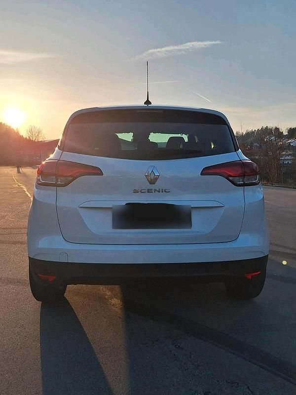 Gebraucht Renault Scénic IV 140 PS (102 kW) 2019 Weiß Van / Kleinbus