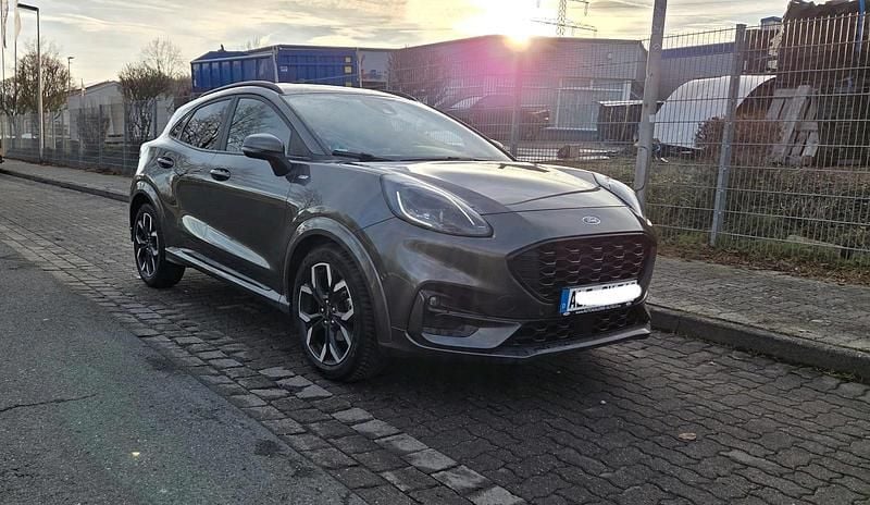 Grau Gebraucht 2020 Ford Puma SUV | 19.900 € (Teuer) - Bild 1/4