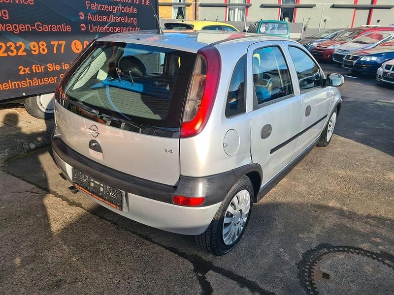 Gebraucht Opel Corsa 90 PS (66 kW) 2002 Silber Limousine