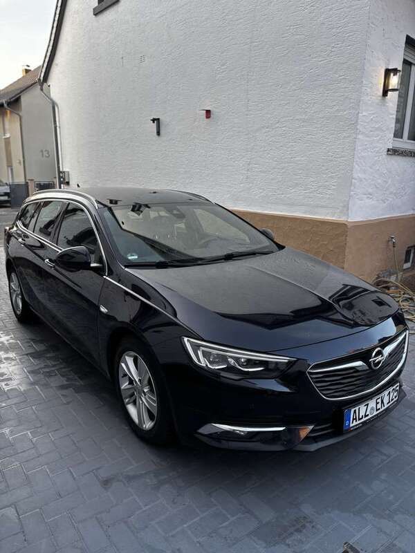 Blau Gebraucht 2018 Opel Insignia Business Innovation Kombi | 11.990 € (Fairer Preis) - Bild 1/4