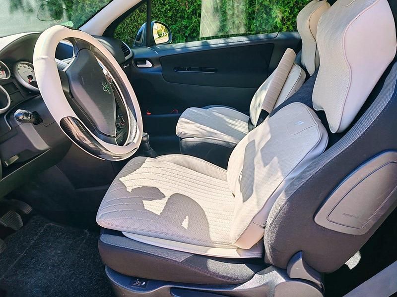Schwarz Gebraucht 2009 Peugeot 207 Limousine | 2.590 € (Fairer Preis) - Bild 1/4