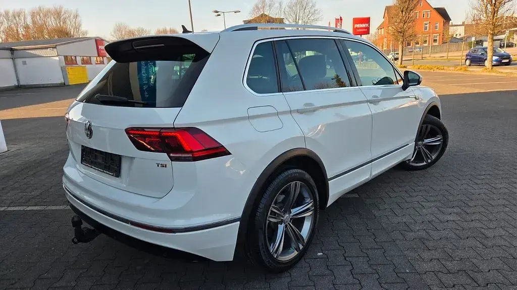 Gebraucht VW Tiguan R-line 150 PS (110 kW) 2018 Weiß SUV