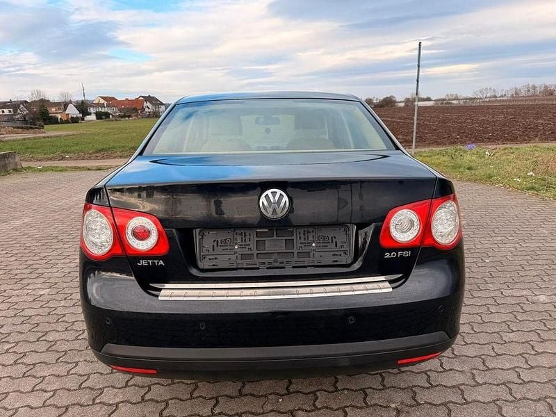 Schwarz Gebraucht 2006 VW Jetta Comfortline Limousine | 2.299 € (Guter Preis) - Bild 1/4