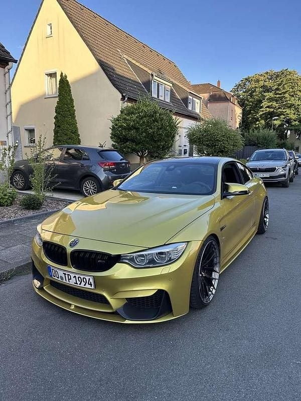 Gebraucht BMW M4 Basis 431 PS (317 kW) 2016 Gelb Coupé