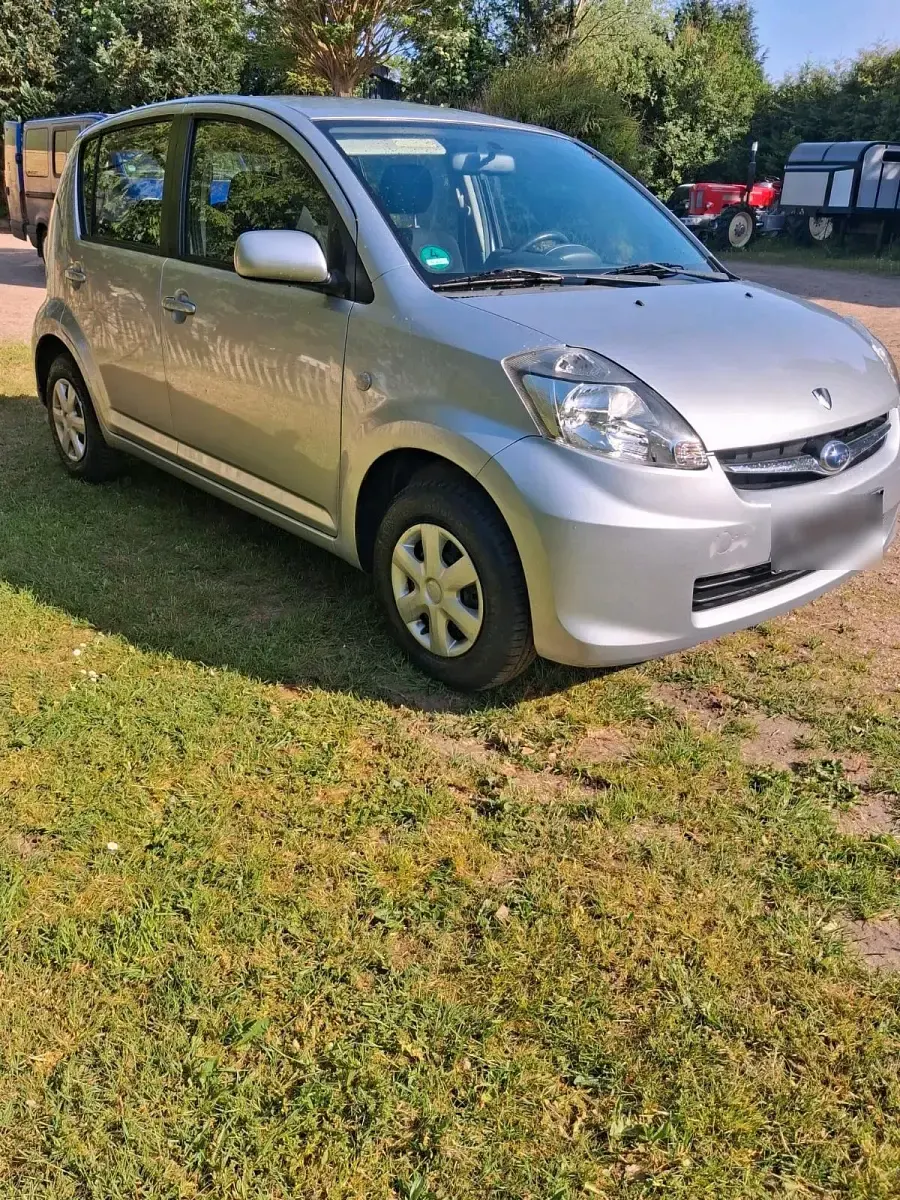 Gebraucht Subaru Justy 68 PS (50 kW) 2009 Silber Kleinwagen