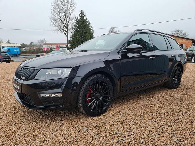 Schwarz Gebraucht 2015 Skoda Octavia RS Kombi | 17.799 € (Fairer Preis) - Bild 1/4