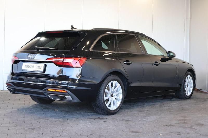 Gebraucht Audi A4 150 PS (110 kW) 2022 Schwarz Kombi
