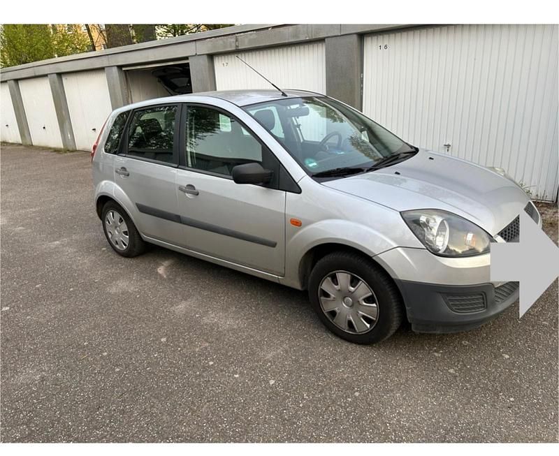 Silber Gebraucht 2007 Ford Fiesta Limousine | 3.175 € - Bild 1/4
