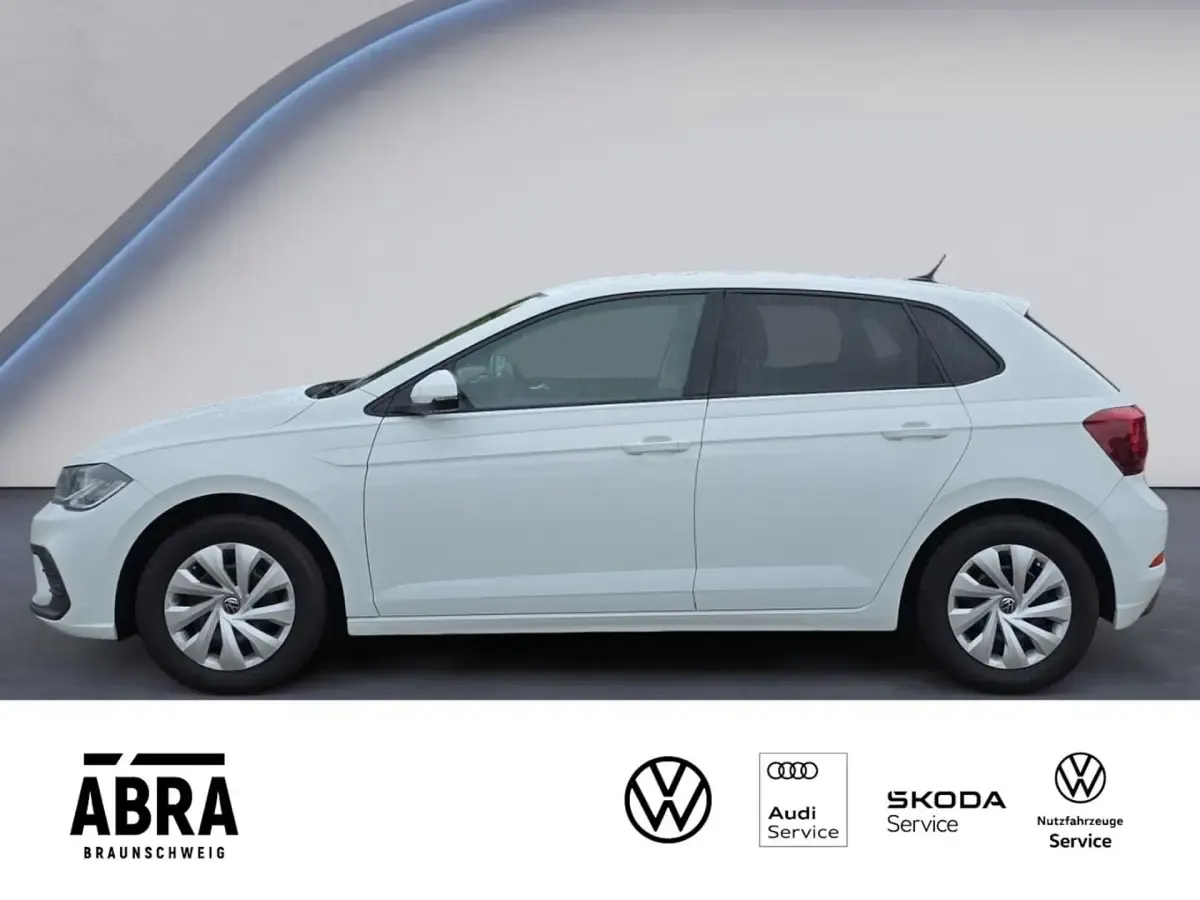 Gebraucht VW Polo Basis 80 PS (58 kW) 2022 Weiß Kleinwagen