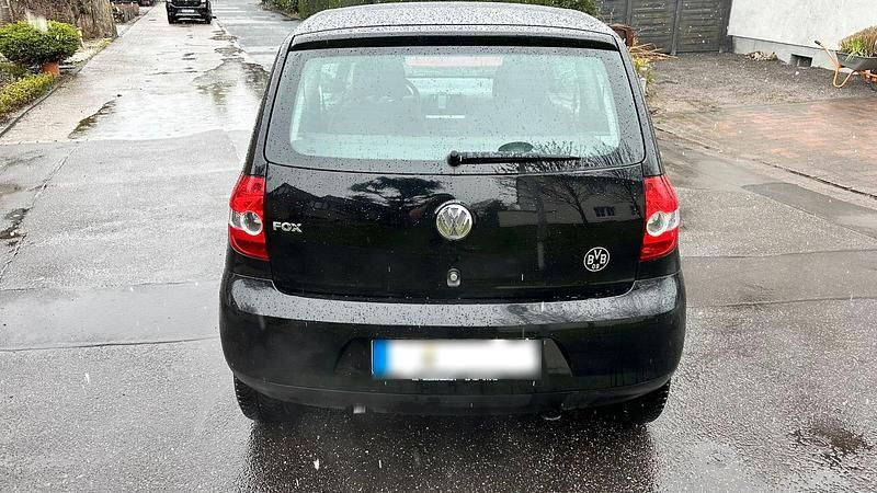 Gebraucht VW Fox 65 PS (47 kW) 2005 Schwarz Kleinwagen