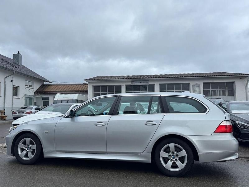 Gebraucht BMW 525 Sport Line 197 PS (144 kW) 2007 Silber Limousine