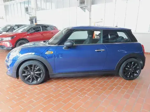 Used Mini ONE 102 HP (75 kW) 2017 Blue Hatchback