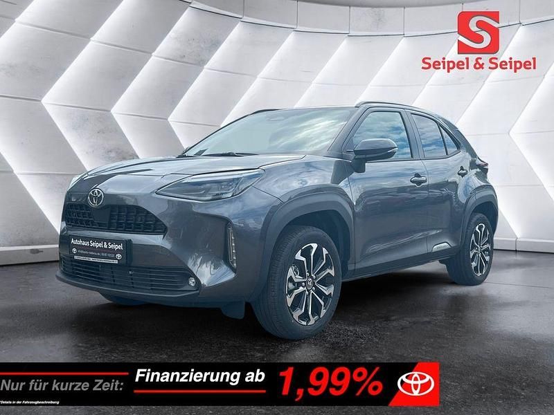 Grau Gebraucht 2024 Toyota Yaris Cross Team SUV | 30.890 € (Fairer Preis) - Bild 1/4
