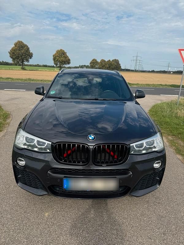 Grau Gebraucht 2015 BMW X4 SUV | 26.499 € (Etwas zu teuer) - Bild 1/4
