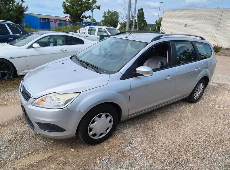 Silber Gebraucht 2008 Ford Focus Kombi | 1.100 € (Guter Preis) - Bild 1/4